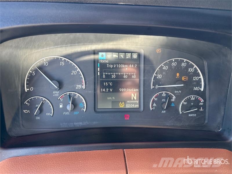 Freightliner Cascadia 126 وحدات الجر
