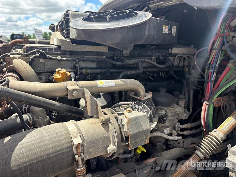 Freightliner Cascadia 125 6x4 T/A Sleeper Truck Tractor Motrici e Trattori Stradali