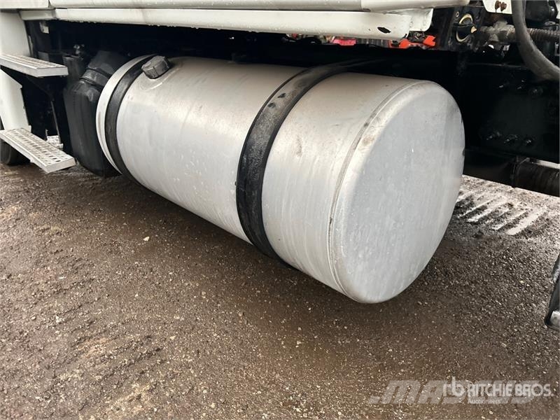 Freightliner Cascadia 125 6x4 T/A Sleeper Truck Tractor Motrici e Trattori Stradali