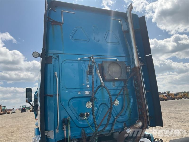 Freightliner Cascadia 125 Vetopöytäautot