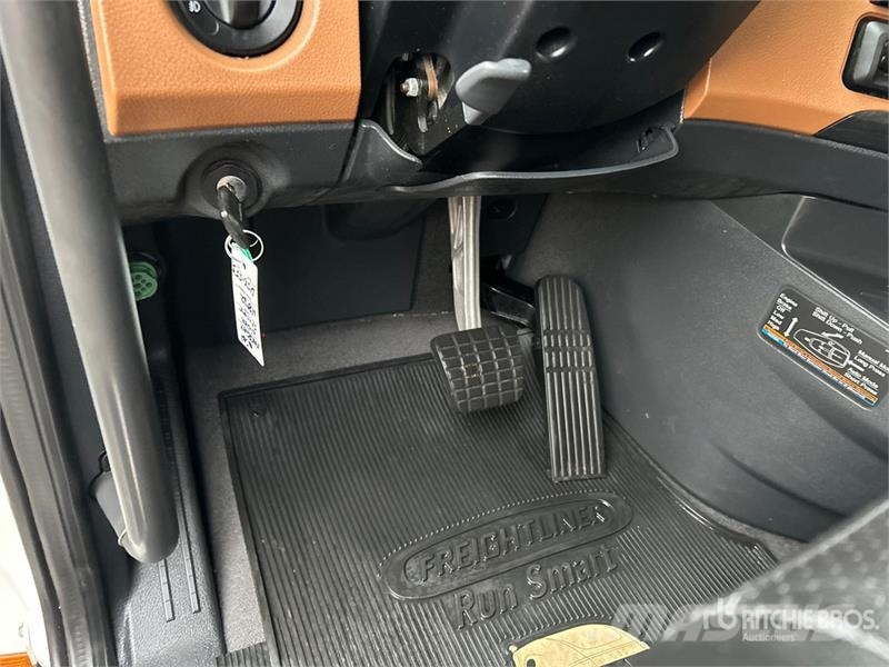 Freightliner Cascadia 126 وحدات الجر