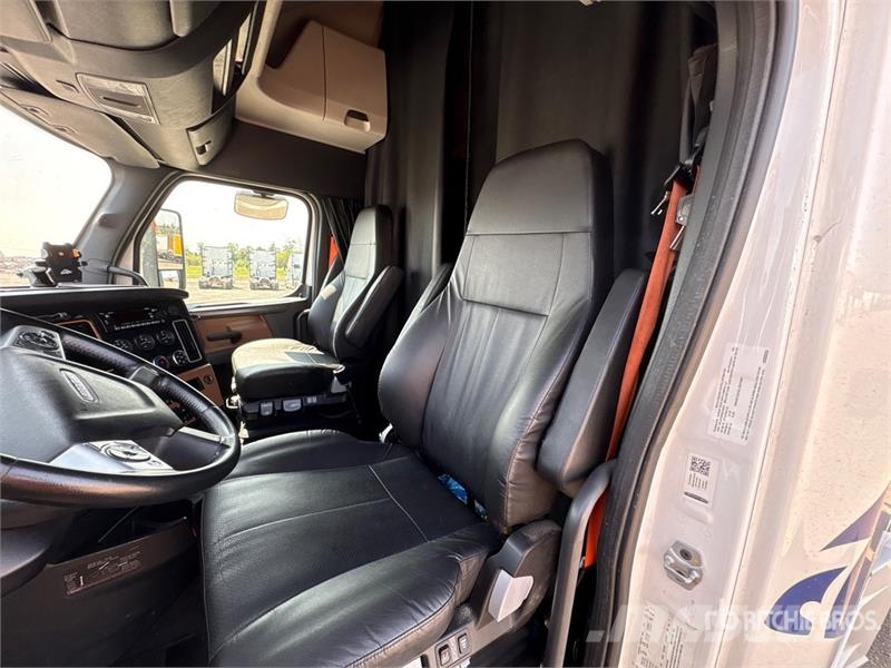 Freightliner Cascadia 126 Naudoti vilkikai