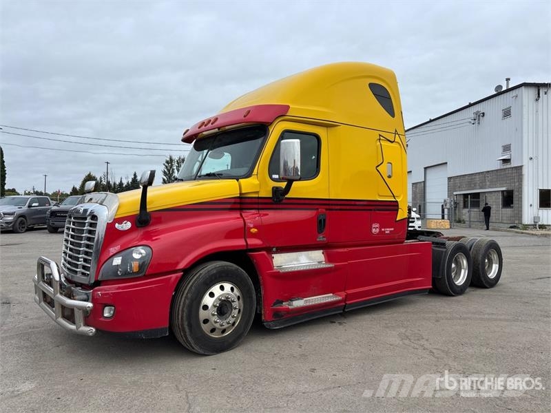 Freightliner Cascadia 125 6x4 T/A Sleeper Truck Tractor Sattelzugmaschinen