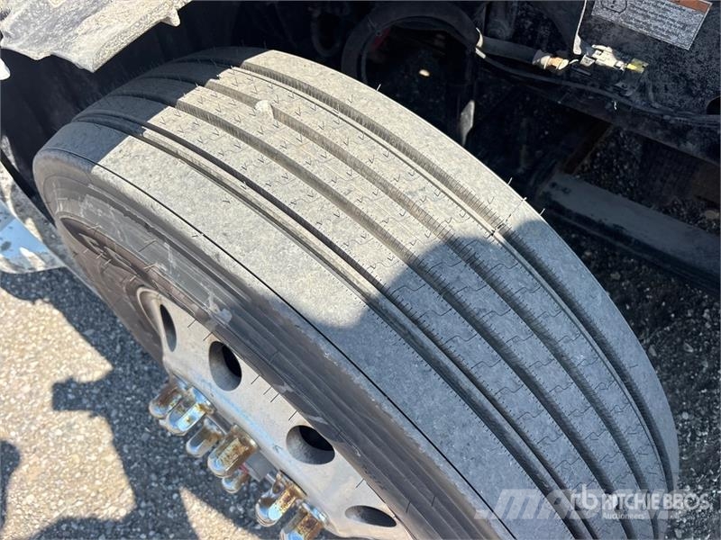 Freightliner Cascadia 126 Naudoti vilkikai