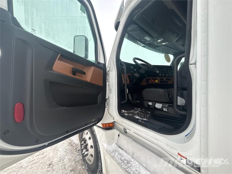 Freightliner Cascadia 126 Sattelzugmaschinen