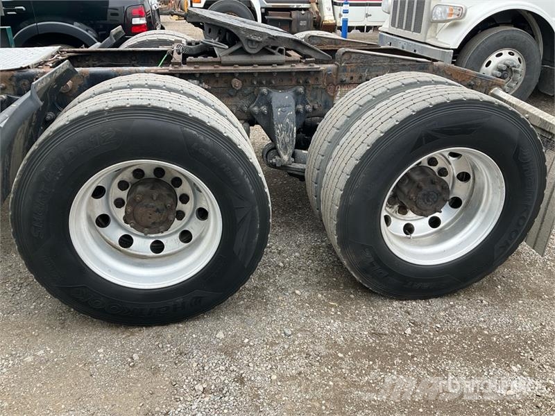 Freightliner Cascadia 126 6x4 T/A Sleeper Truck Tractor Motrici e Trattori Stradali