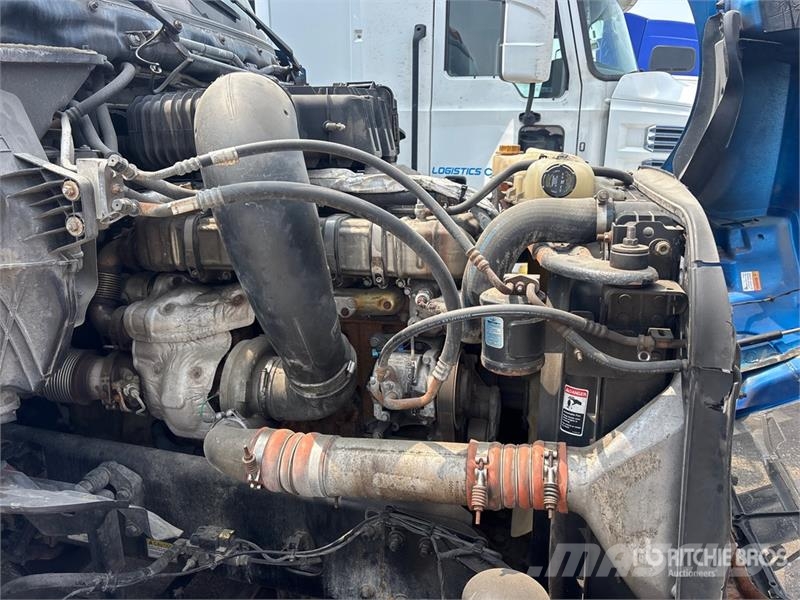 Freightliner Cascadia 126 6x4 T/A Sleeper Truck Tractor (Inoper Autotractoare
