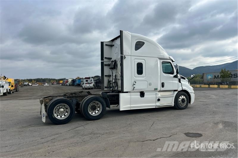 Freightliner Cascadia 116 Тягачі