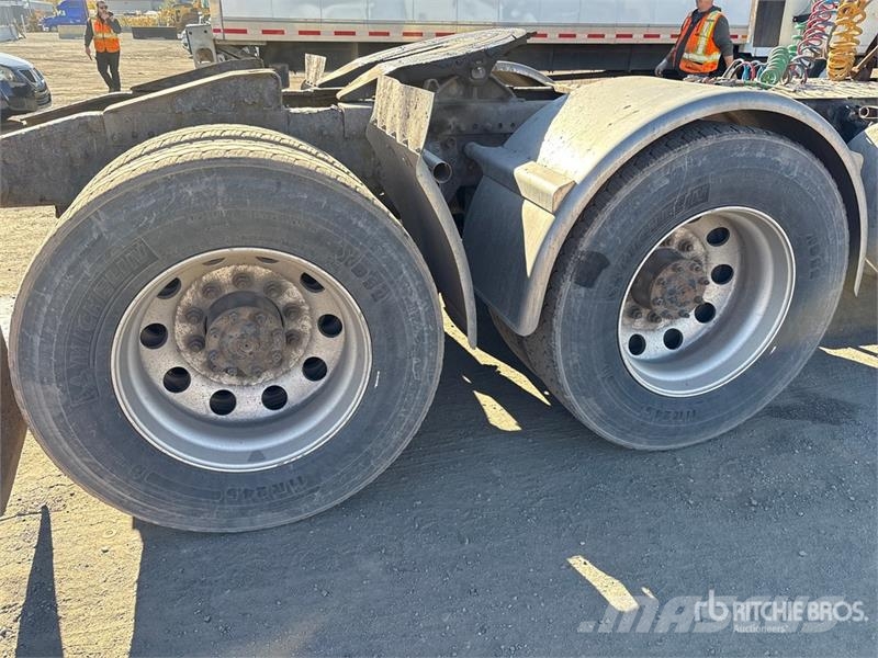 Freightliner Cascadia 125 وحدات الجر