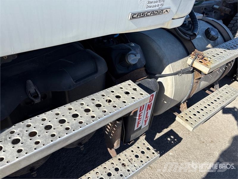 Freightliner Cascadia 125 وحدات الجر