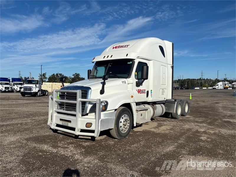 Freightliner Cascadia 125 6x4 T/A Sleeper Truck Tractor Tractor Units