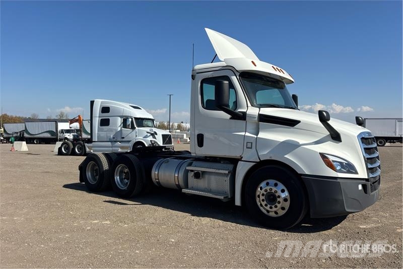 Freightliner Cascadia 126 Nyergesvontatók