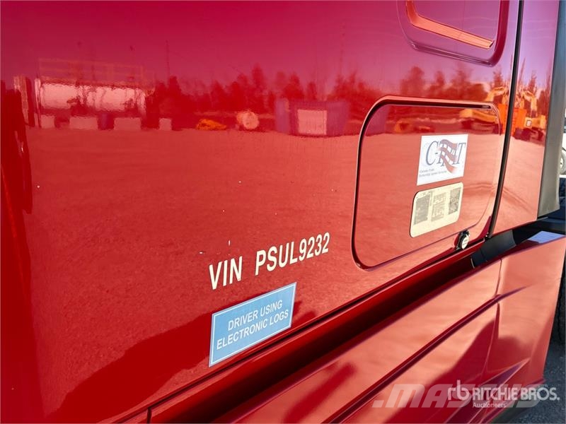 Freightliner Cascadia 126 وحدات الجر