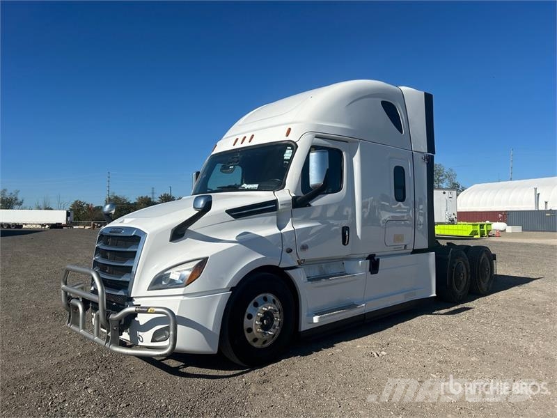 Freightliner Cascadia 126 Trekkers