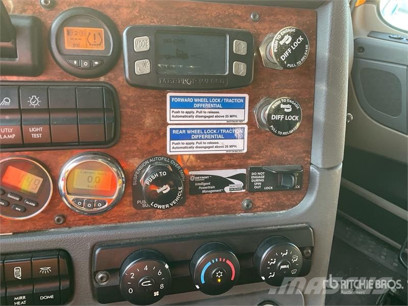 Freightliner Cascadia 125 6x4 Evolution T/A Sleeper Truck Tract Влекачи