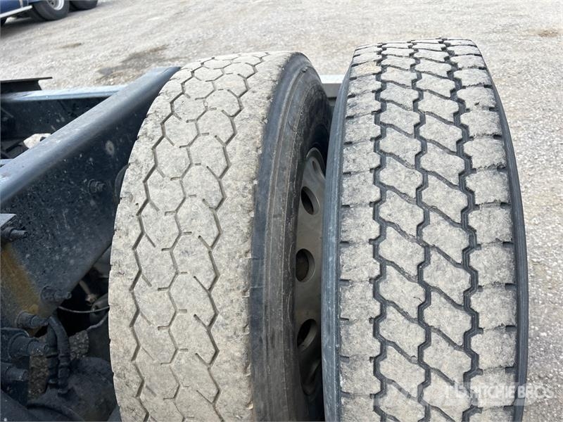 Freightliner Cascadia 125 6x4 T/A Sleeper Truck Tractor Motrici e Trattori Stradali