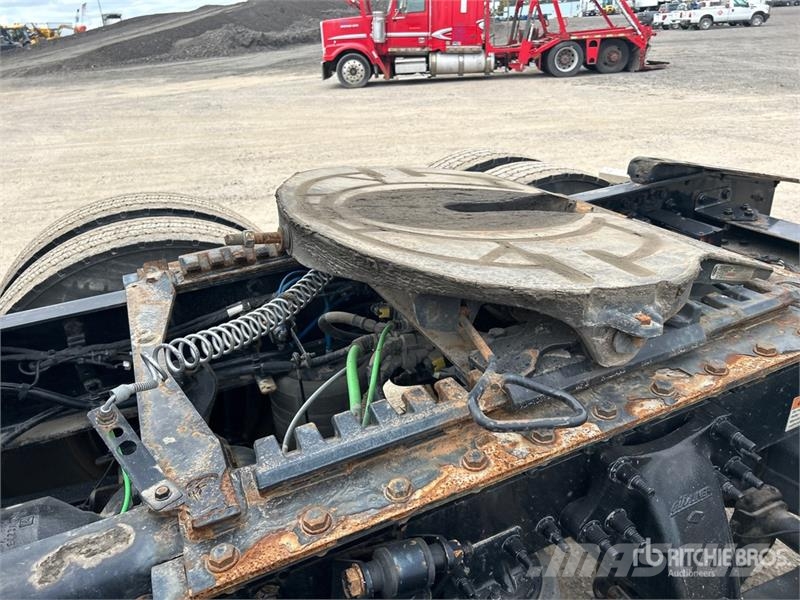 Freightliner Cascadia 126 وحدات الجر