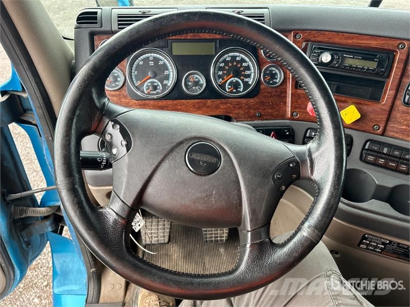 Freightliner Cascadia 125 Vetopöytäautot