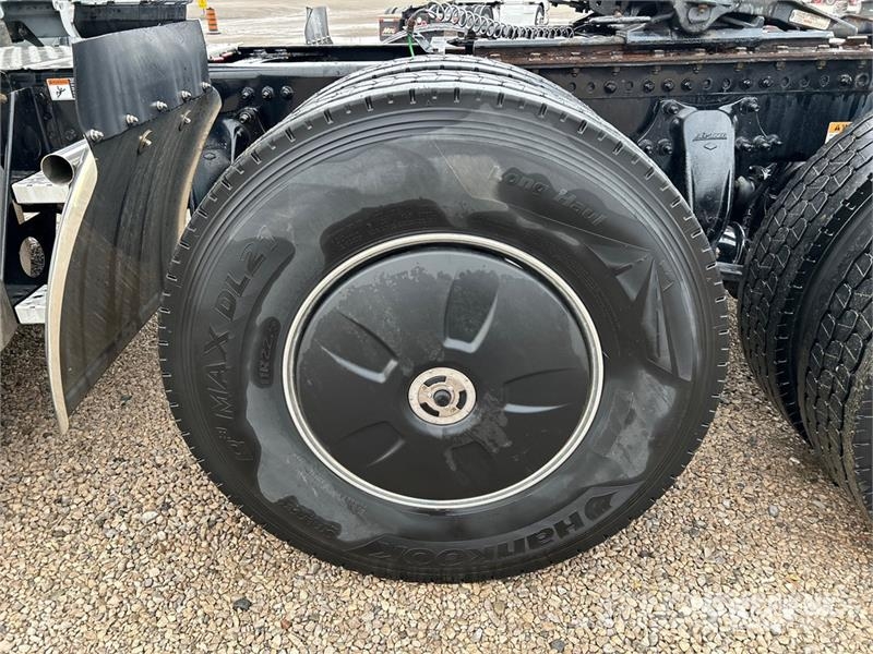 Freightliner Cascadia 126 وحدات الجر
