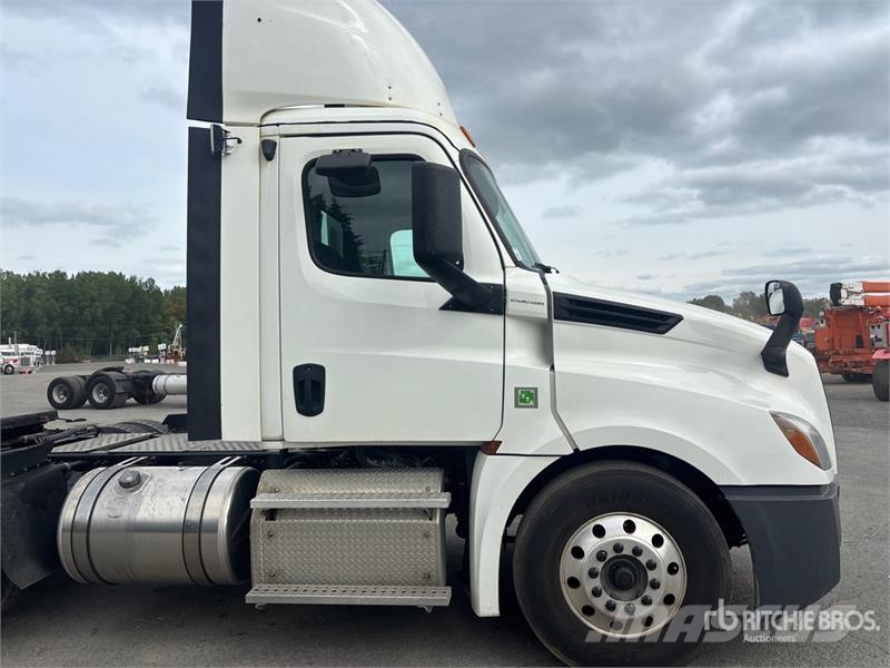 Freightliner Cascadia 126 Vetopöytäautot