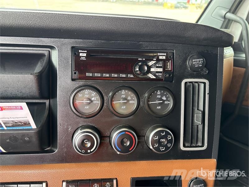 Freightliner Cascadia 126 Prime Movers