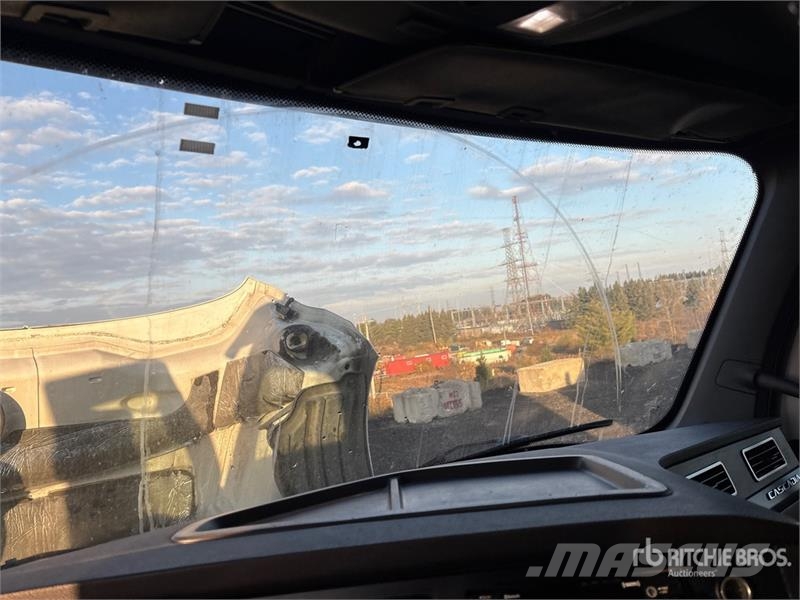 Freightliner Cascadia 126 6x4 T/A Sleeper Truck Tractor Седельные тягачи