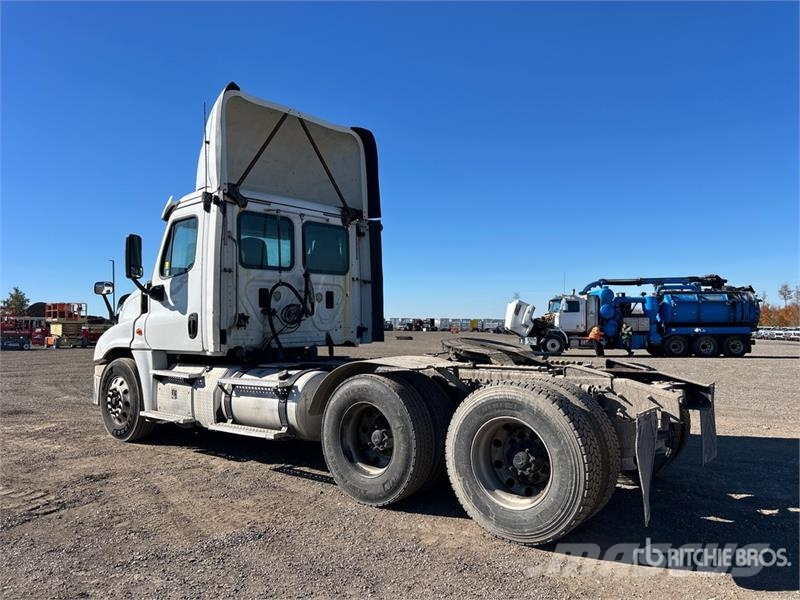 Freightliner Cascadia 125 Тягачі