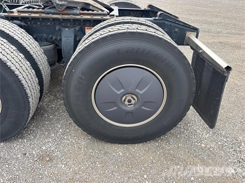Freightliner Cascadia 126 Naudoti vilkikai