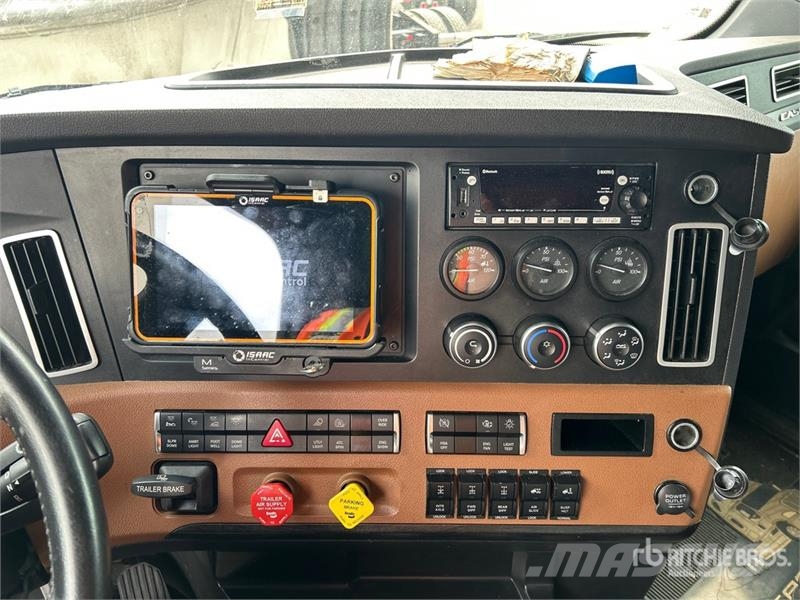 Freightliner Cascadia 126 Naudoti vilkikai