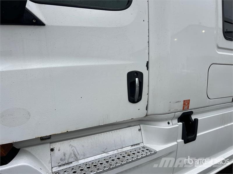 Freightliner Cascadia 116 Truck Tractor Units