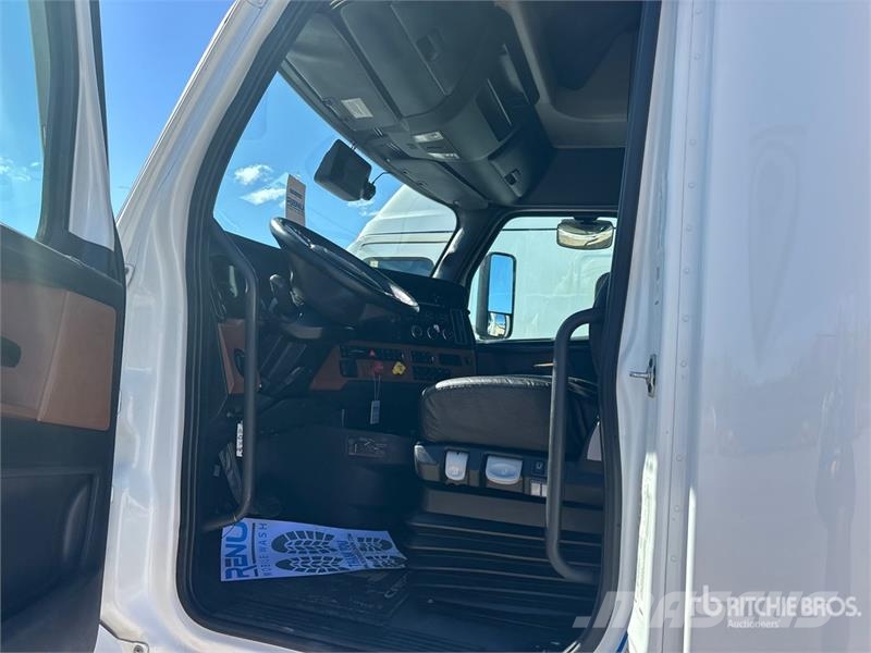 Freightliner Cascadia 126 Trekkers