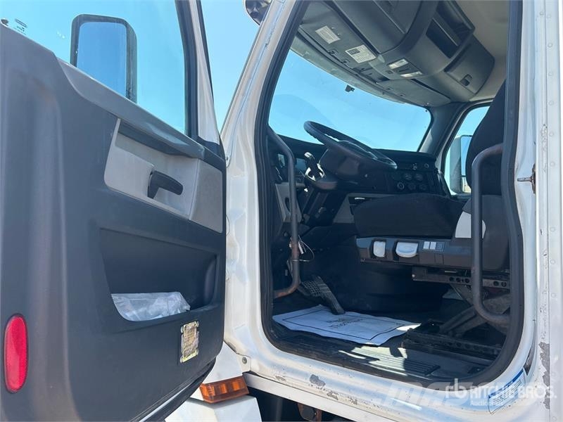Freightliner Cascadia 126 Prime Movers