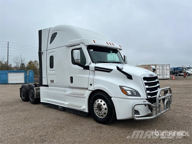 Freightliner Cascadia 126 وحدات الجر