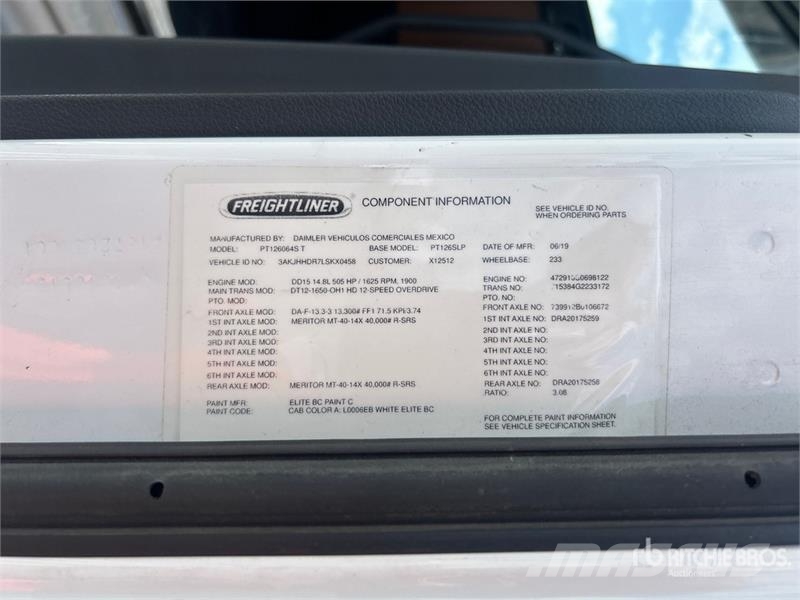 Freightliner Cascadia 126 6x4 T/A Sleeper Truck Tractor Motrici e Trattori Stradali