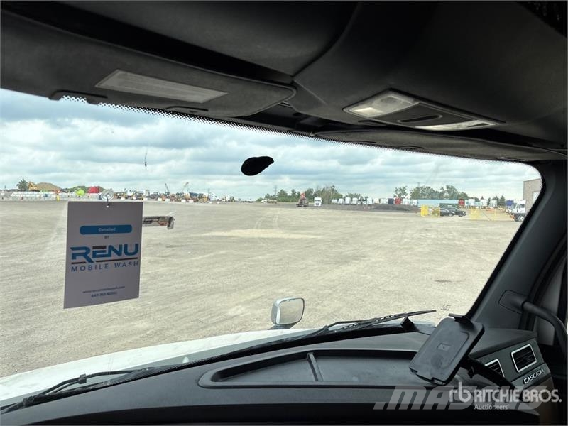 Freightliner Cascadia 126 Prime Movers
