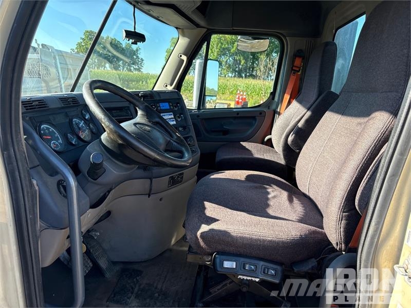 Freightliner Cascadia 125 Naudoti vilkikai