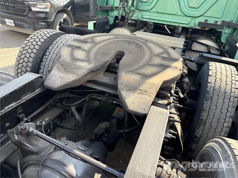 Freightliner Cascadia 126 T/A Sleeper Truck Tractor Trekkvogner