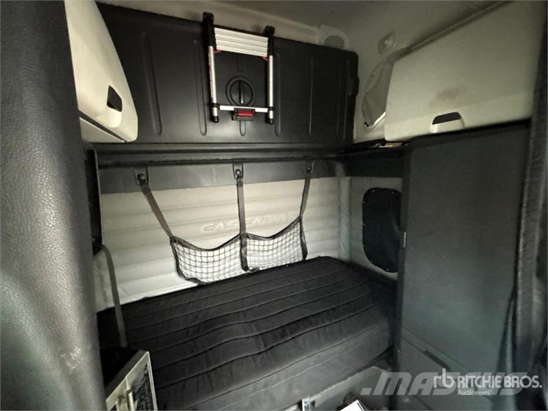 Freightliner Cascadia 126 Prime Movers