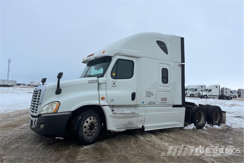 Freightliner Cascadia 125 Тягачі
