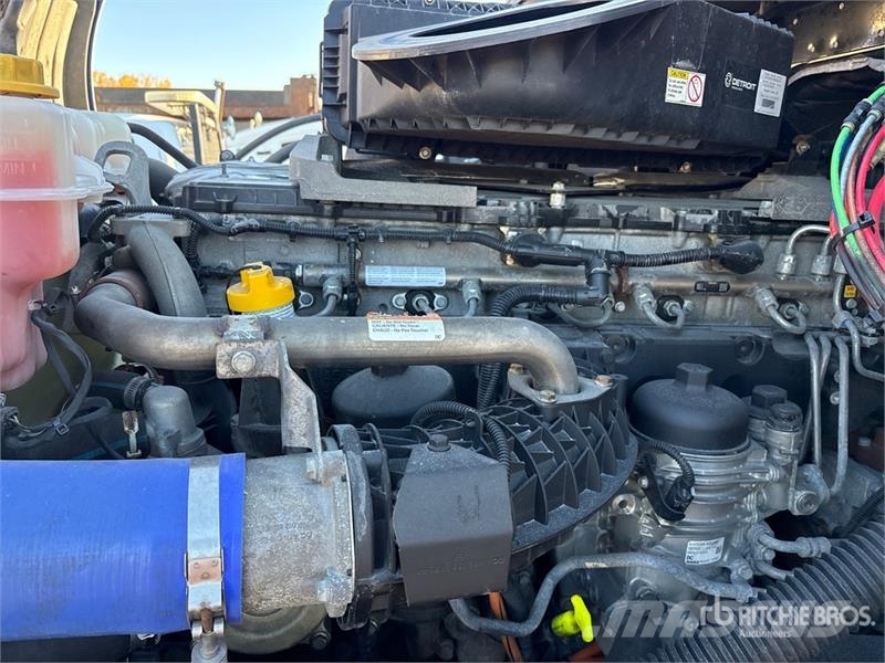 Freightliner Cascadia 126 Sadulveokid
