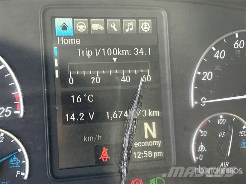 Freightliner Cascadia 126 6x4 T/A Sleeper Truck Tractor Sattelzugmaschinen