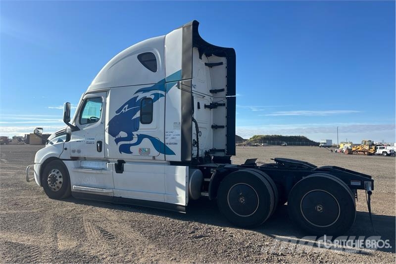 Freightliner Cascadia 126 وحدات الجر
