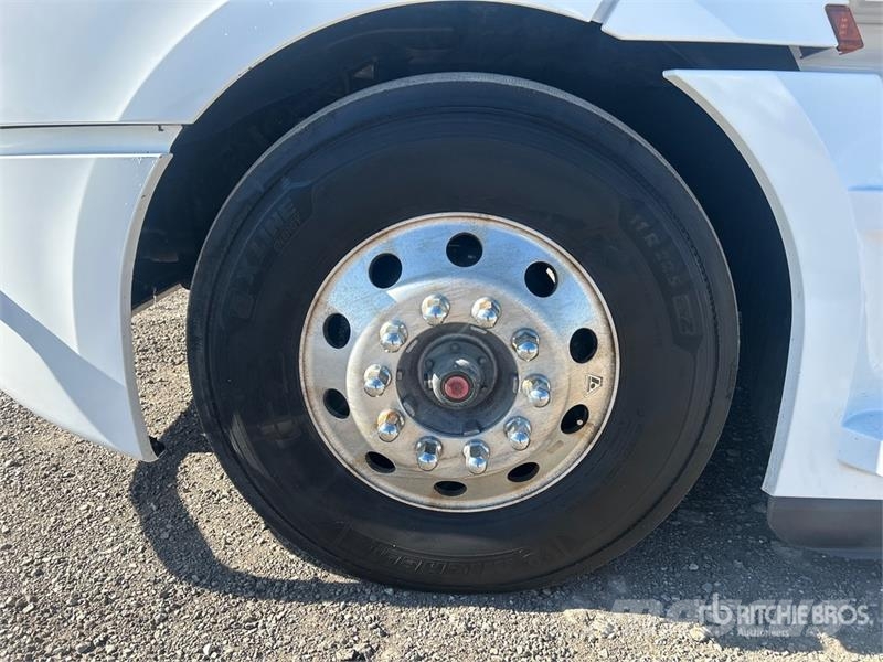 Freightliner Cascadia 126 Trekkers