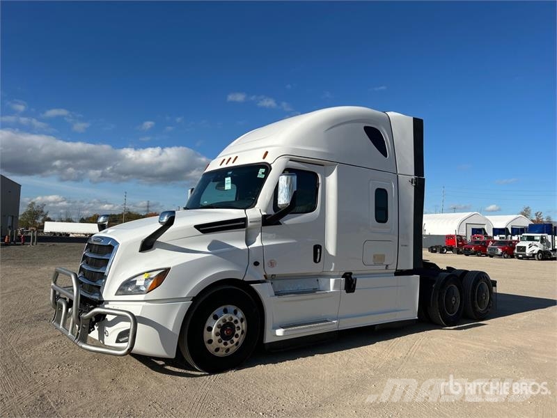 Freightliner Cascadia 126 وحدات الجر