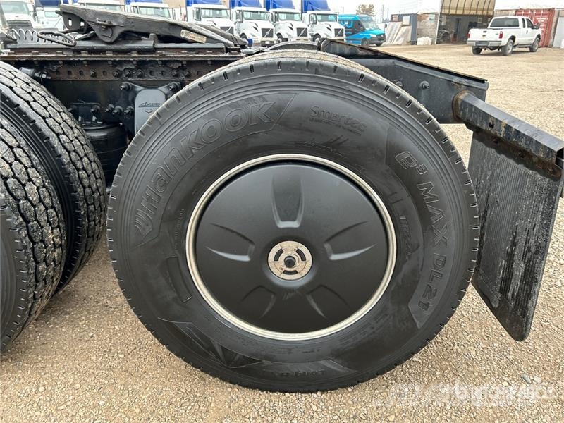 Freightliner Cascadia 126 وحدات الجر