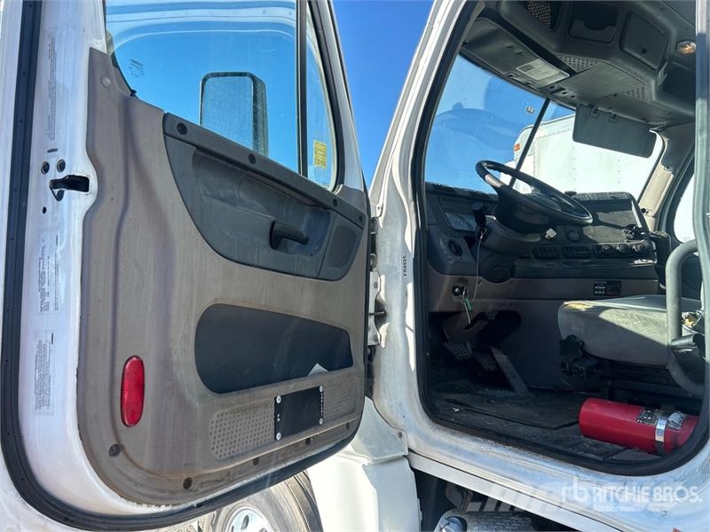 Freightliner Cascadia 125 Vetopöytäautot
