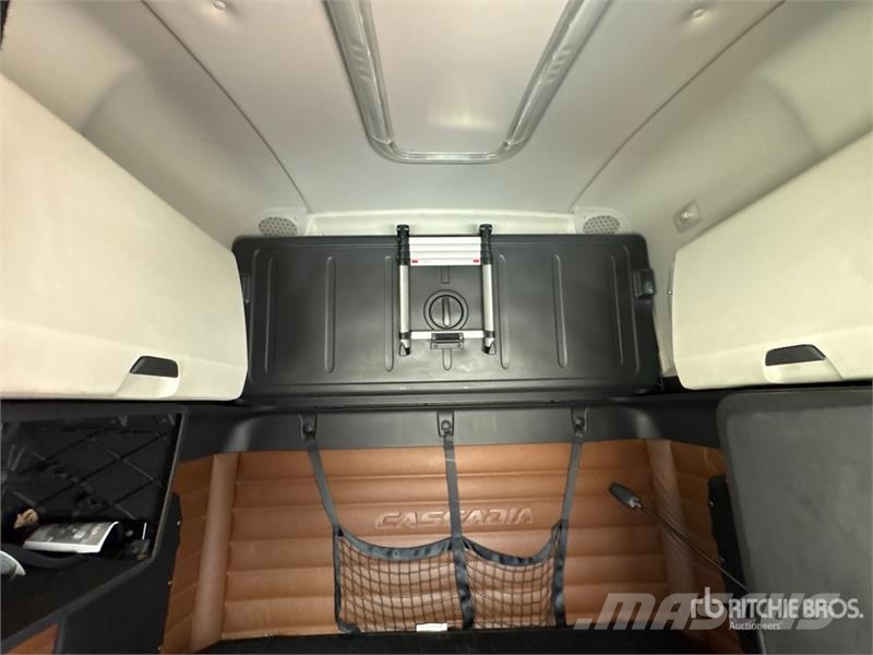 Freightliner Cascadia 126 Prime Movers