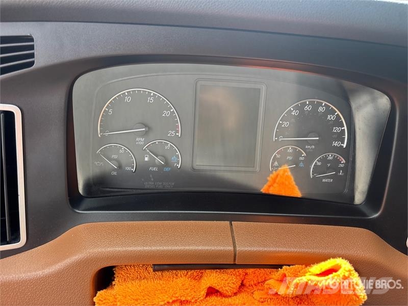 Freightliner Cascadia 126 Naudoti vilkikai