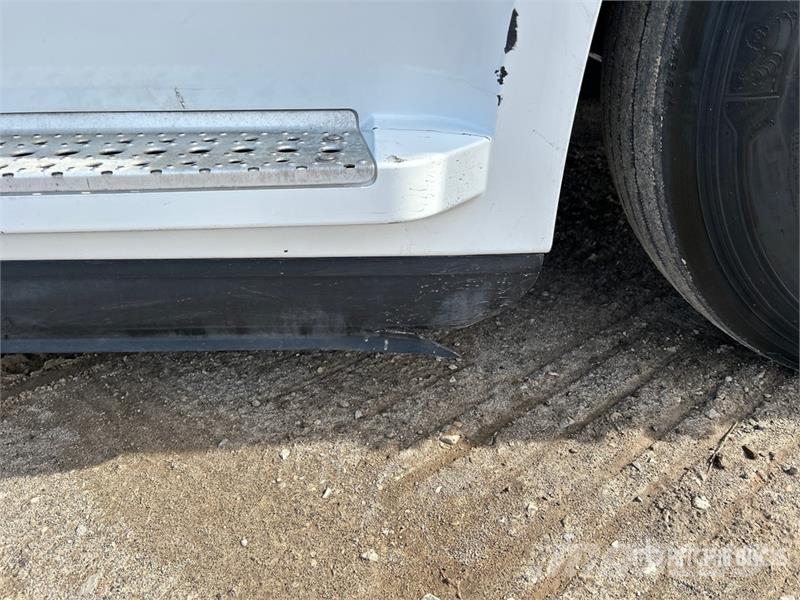 Freightliner Cascadia 126 وحدات الجر