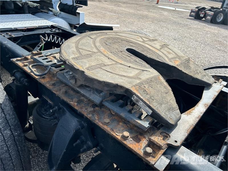 Freightliner Cascadia 126 وحدات الجر